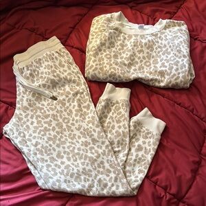 Old Navy Animal Print Lounge Set in Cream and Tan activewear